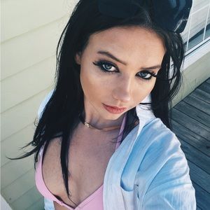 Meet your Posher, Riley